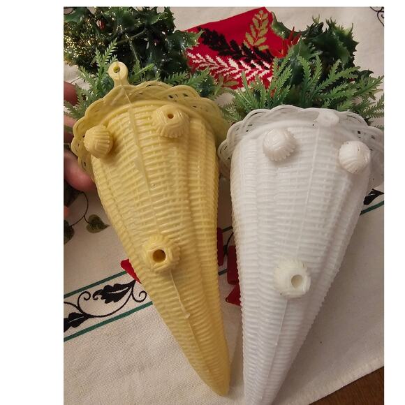 2 Vintage Christmas Plastic Cornucopia Holly & Berries Decor Flocked Bows (gg217 - Picture 4 of 6